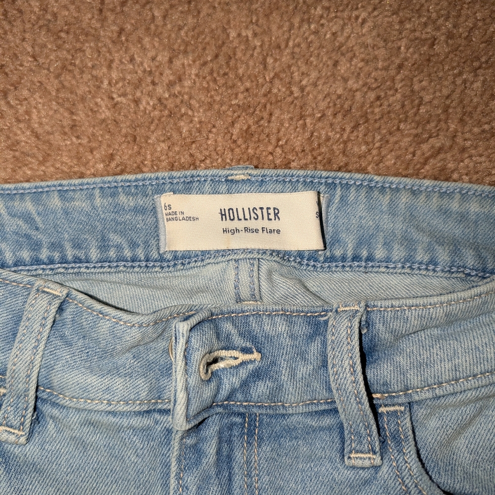 Hollister Women's Light Blue High-Rise Flare Jeans
